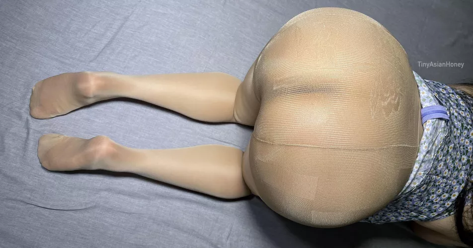 My Asian ass and soles of feet in nylon pantyhose by TinyAsianHoney