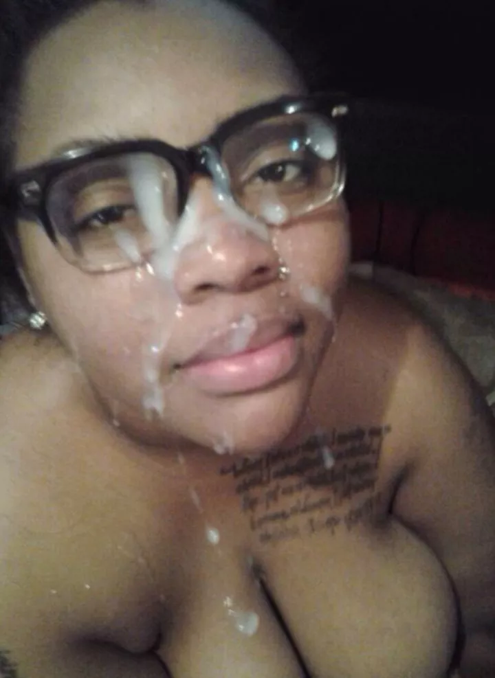 Painting her glasses posted by -breadLoser