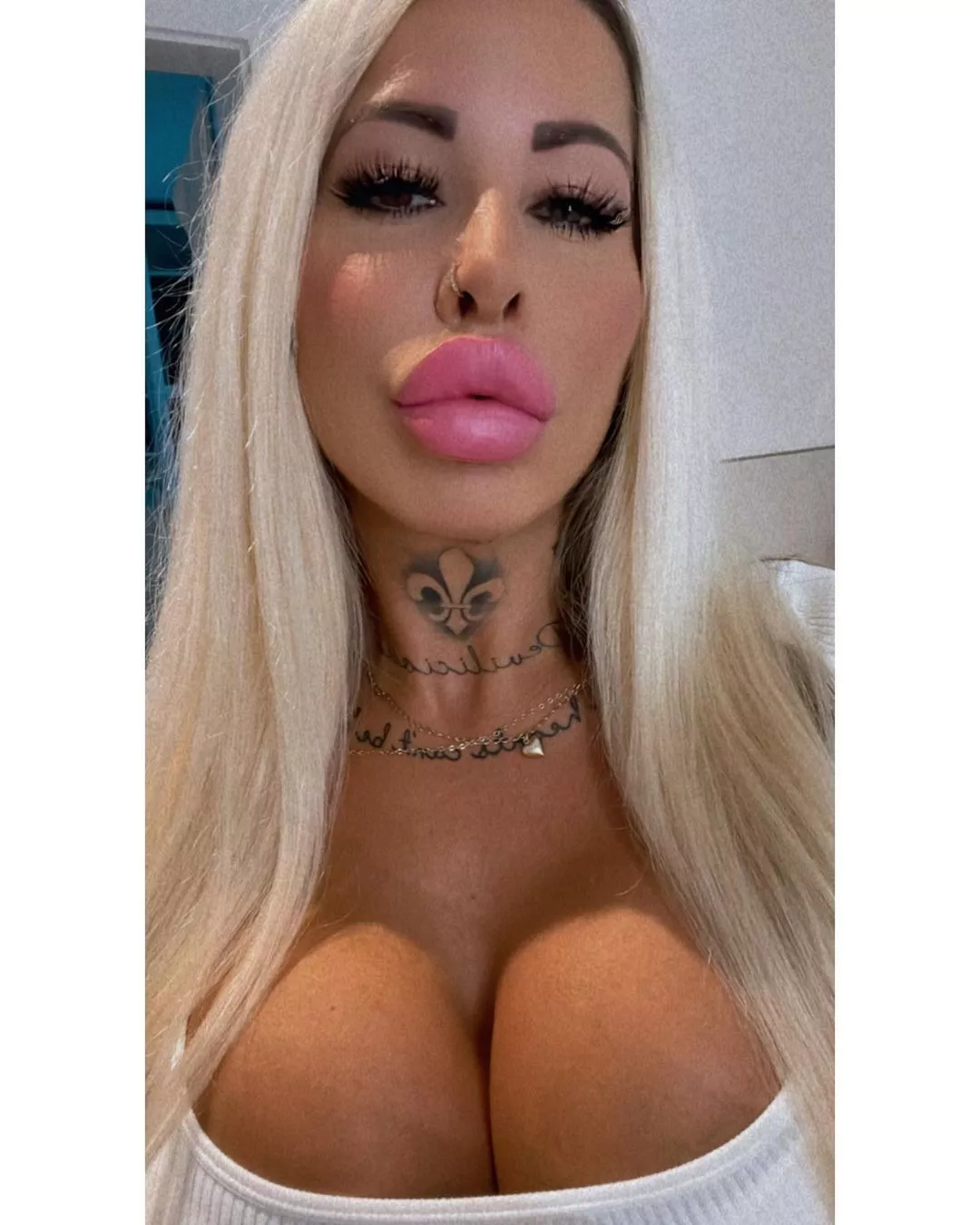 Pretty posted by bimbol0ver