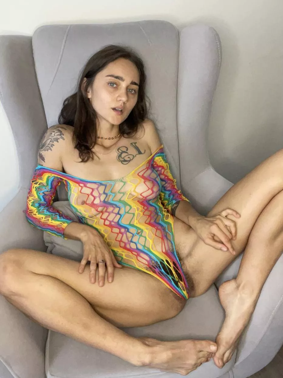 rainbow makes me happy posted by youreyeshere