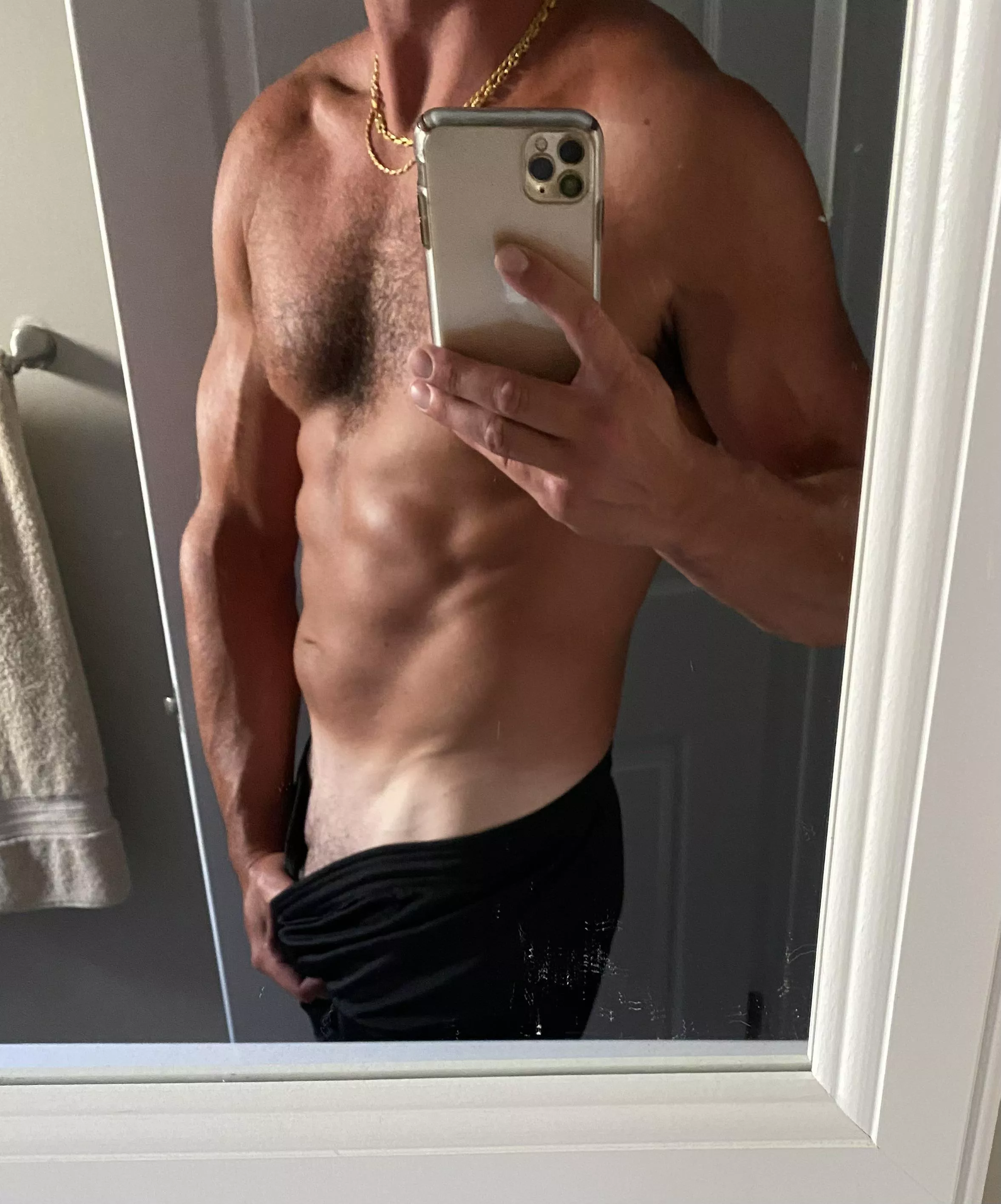 Tanned Alpha 😏 posted by Stallion13_