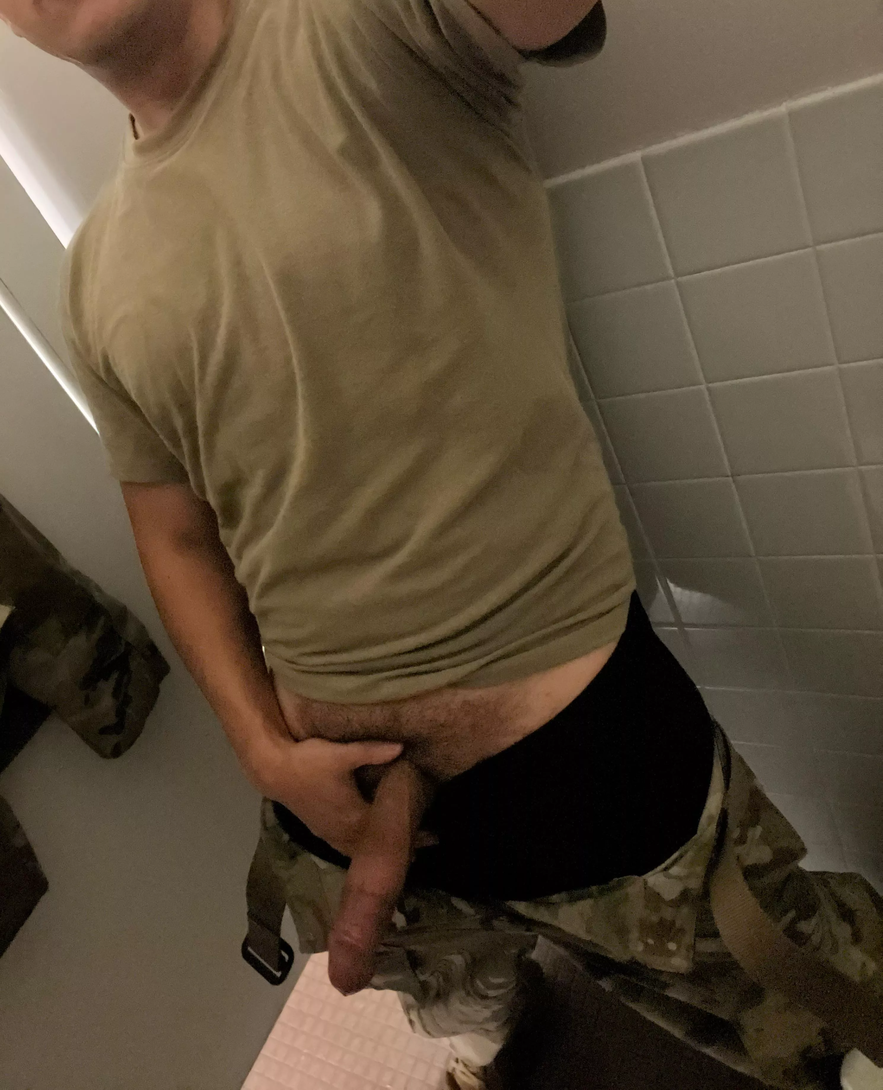 Was so hard at work I couldn’t concentrate, anyone wanna help? (29) posted by oznikk