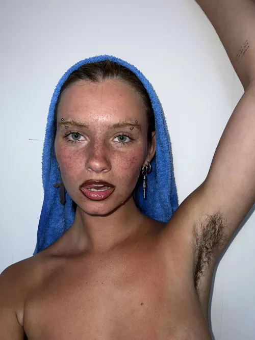 Who wants to lick my hairy armpits?)and everything else…😚 by chjery