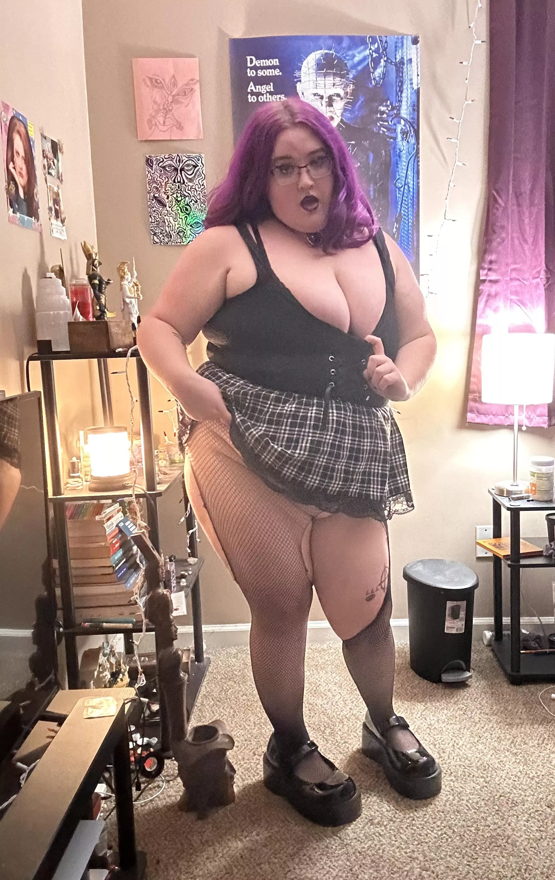 would you take me out on a date? posted by cummincommie