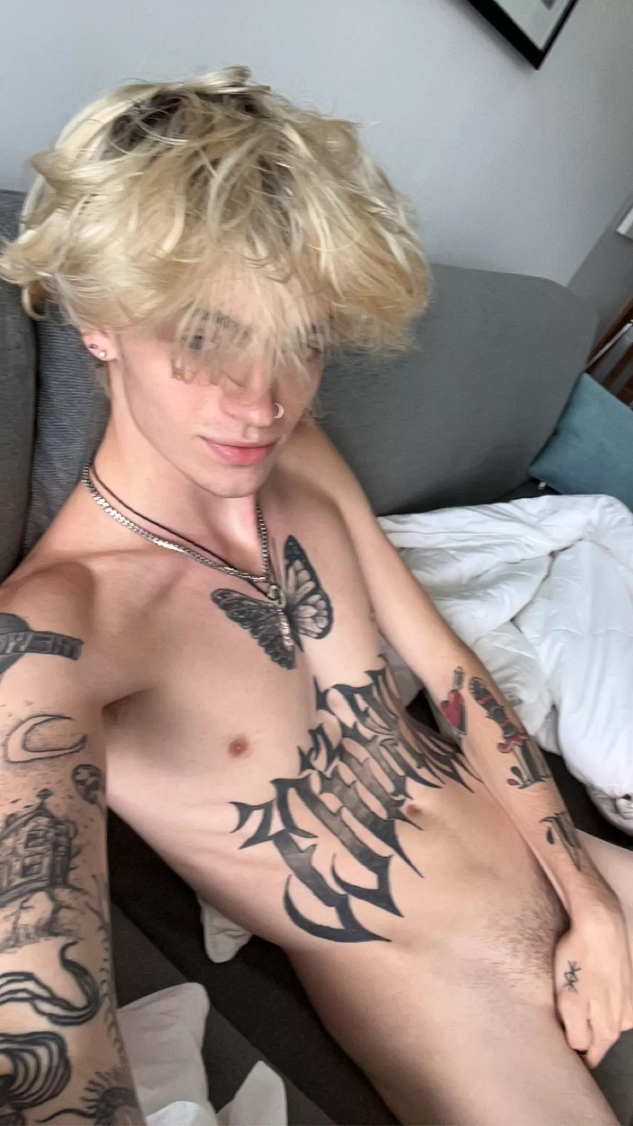 20 Get on your knees for me ? posted by Eros6x