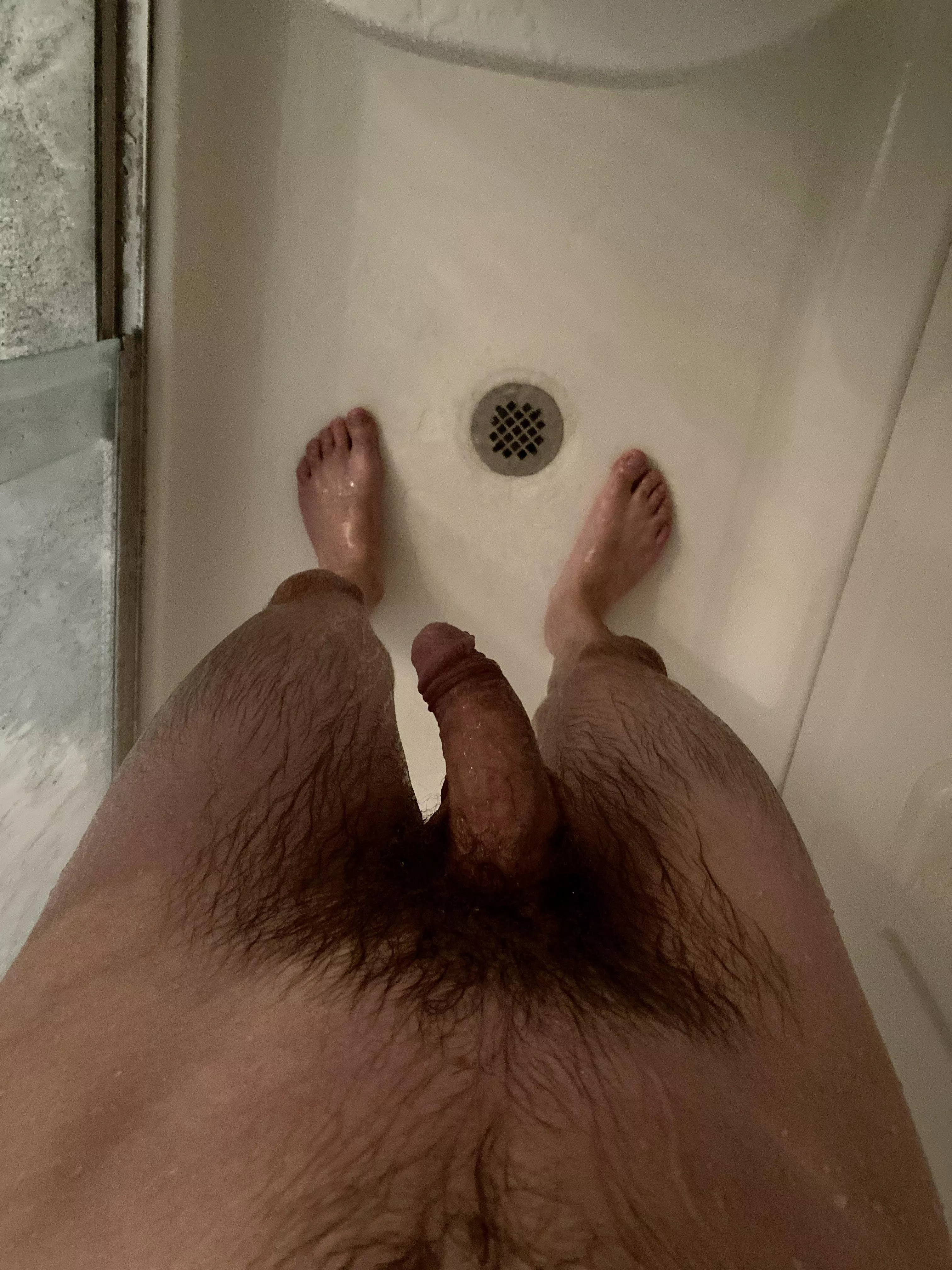 [30] Time to get clean 💦 posted by JustYourAverageBud