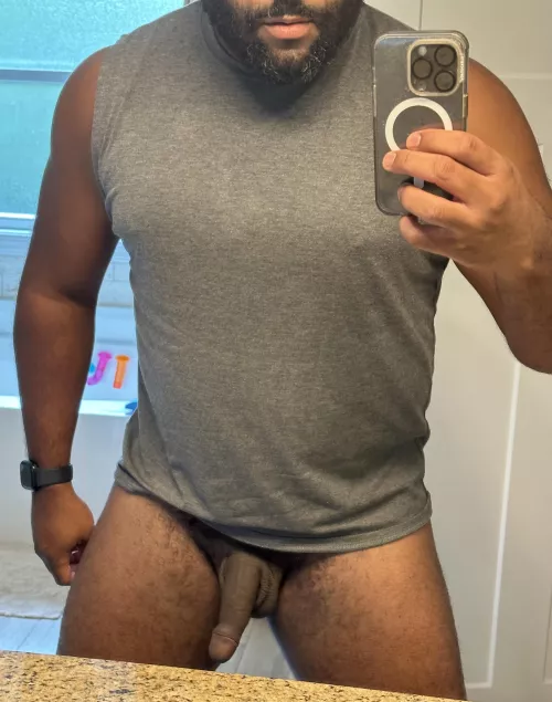 (41) Hiding my dad bod but the beard and lips are on point! by PharenPart2