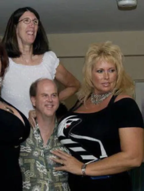 6’3 bunny glamazon being dwarfed by 6’9 kat McIntyre by fcazaldo