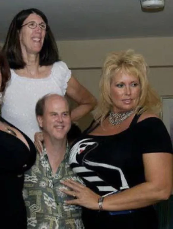 6’3 bunny glamazon being dwarfed by 6’9 kat McIntyre posted by fcazaldo