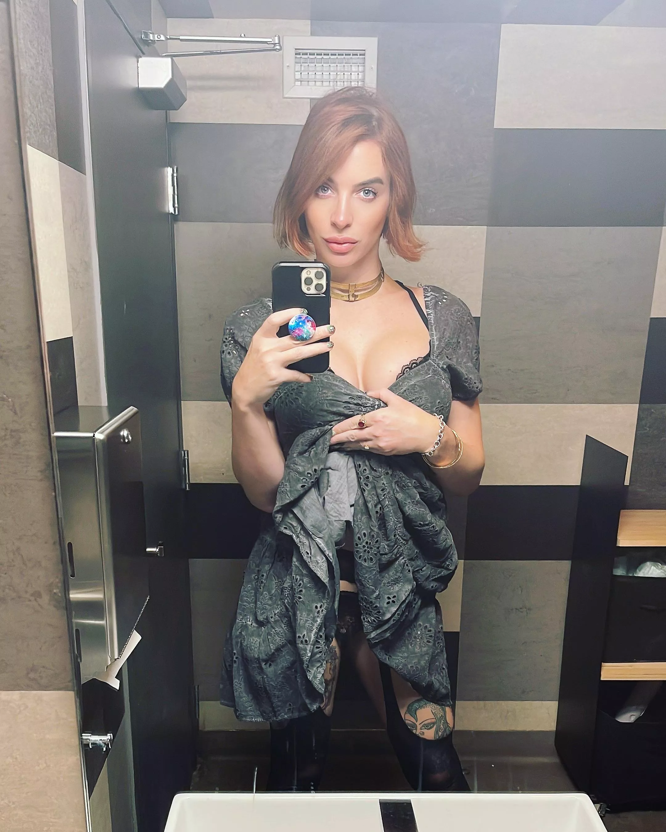 Be honest, do you want to be my boyfriend? posted by JanieBlade