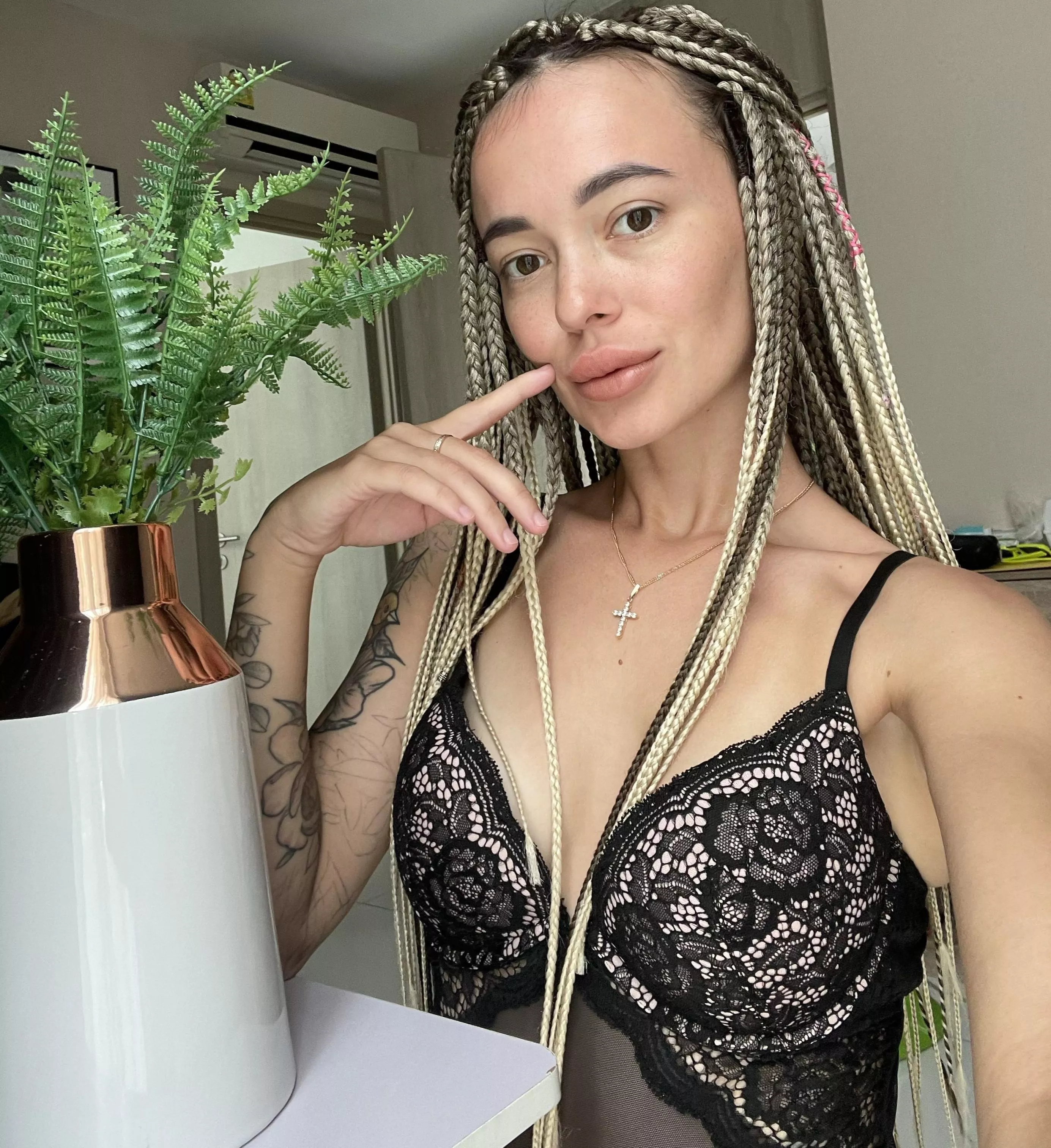 Curves that will leave you breathless... posted by aboutclarify