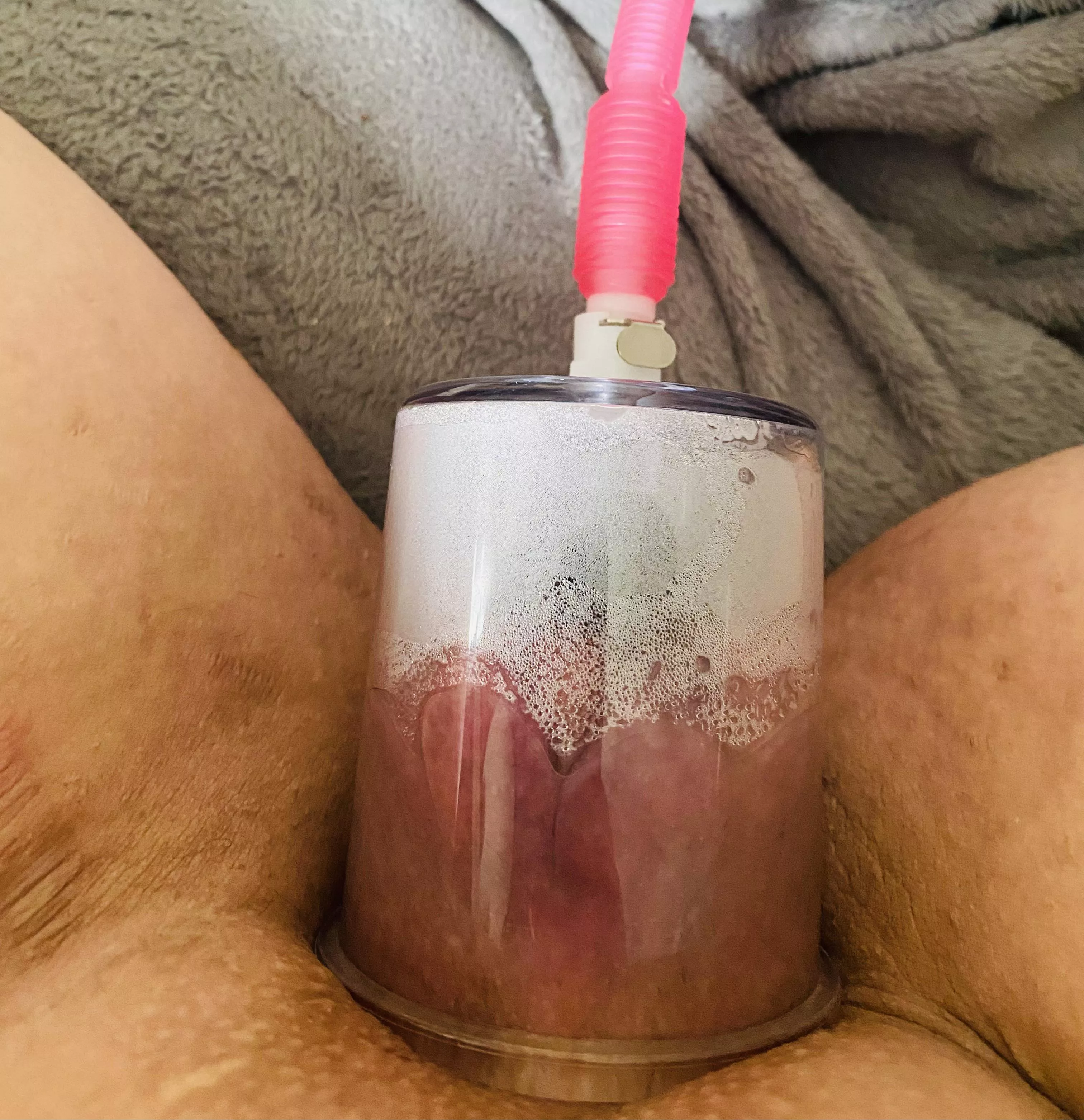 [f] 30 love the way my pussy lips look while pumping posted by shareme4589