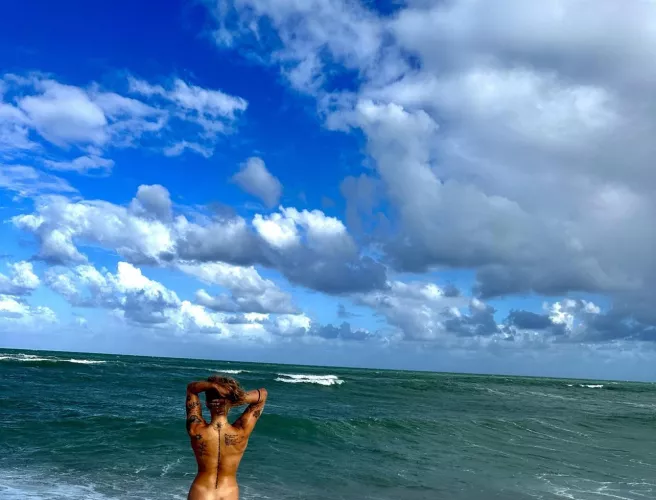 favorite activity at the beach by aquathemermaid