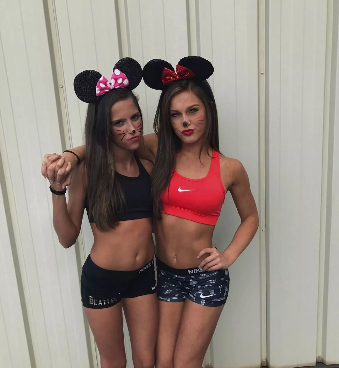 Halloween hotties posted by howiemunson254