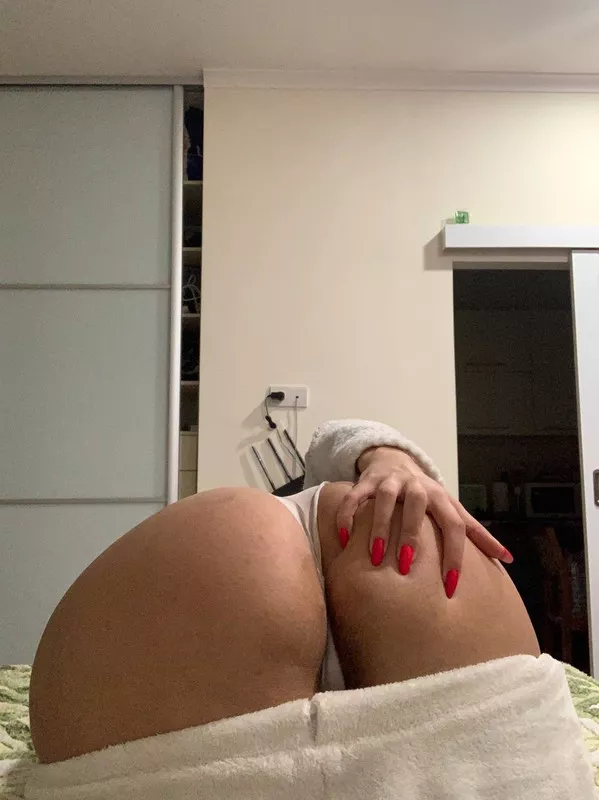 Hubby has trouble breathing when he eats my ass(first post) posted by notskidster