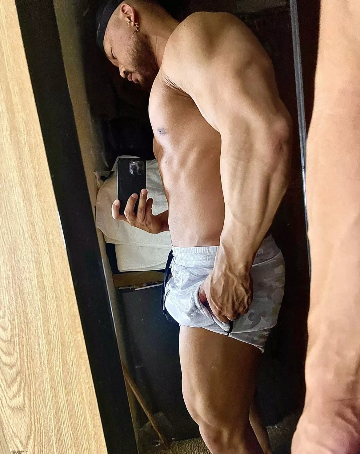 I could squash you like a bug you little runt posted by KingKaiLuke2