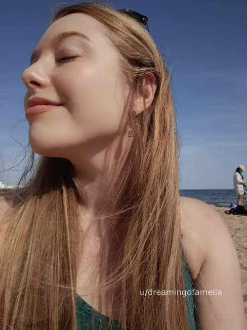 I feel happiest at the beach by dreamingofamelia