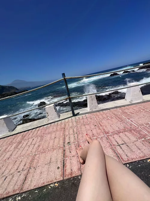 Is there any ass eater that would dare to eat mine? by Select-Young-888