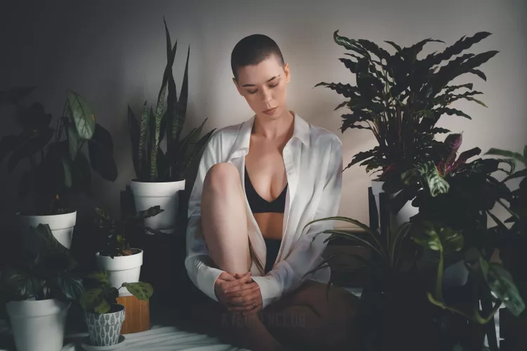 just a girl and her plants by KyloRenClub