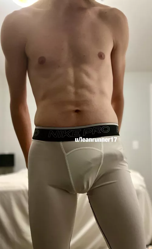 Never quite sure what to do with it when I’m in my running tights… by Leanrunner17