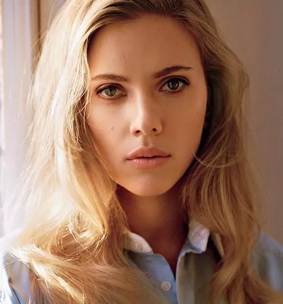 Scarlett Johansson posted by HalfInca