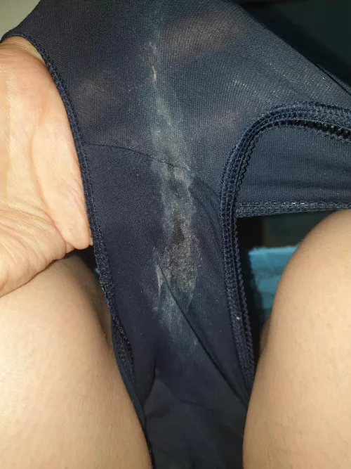 Smell them, then lick them. Scottish pussy is delicious by EveYourApple