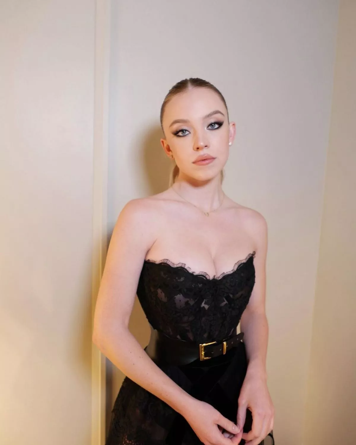 Sydney Sweeney posted by summermadness89