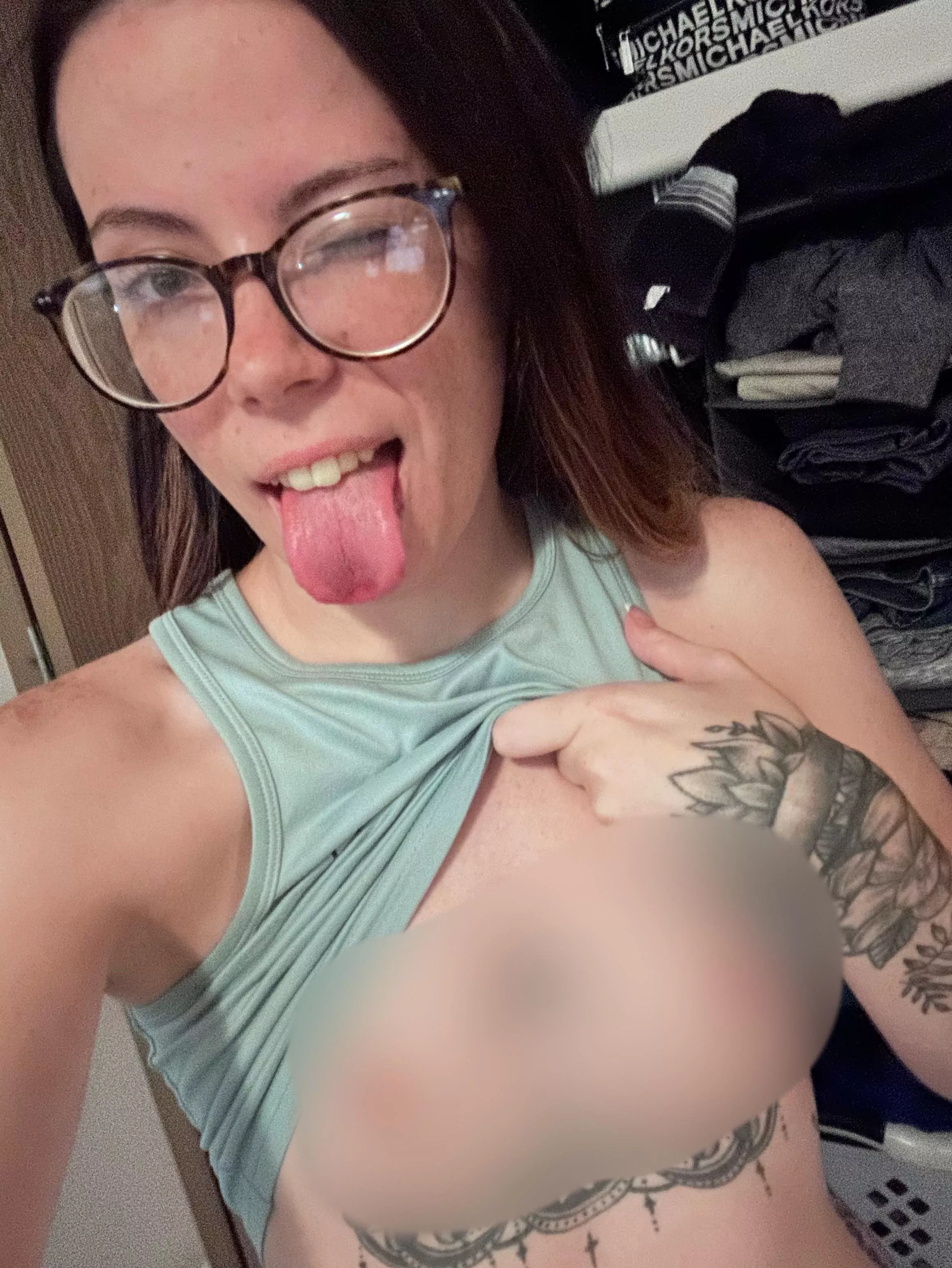 Tatted milf @nicholebaby96 posted by TinyTits69420
