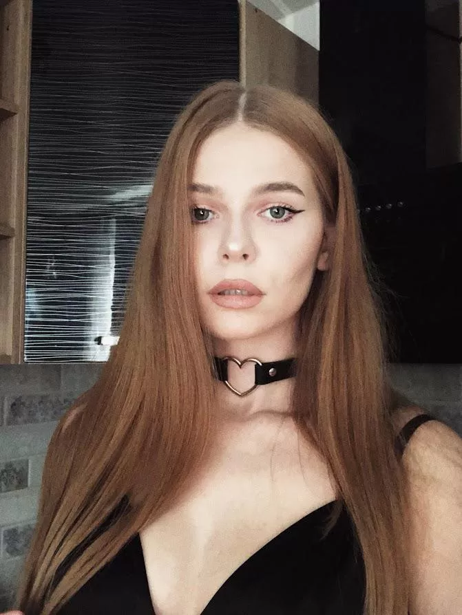 When collared, I`m is most seductive. posted by iamliiaa