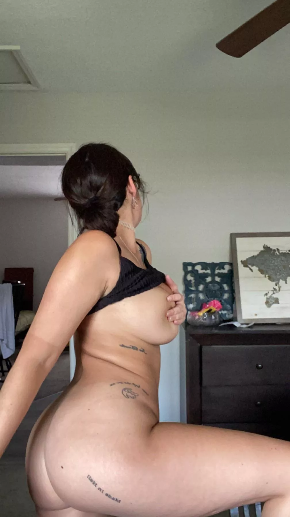 would love to suffocate a mother fucker w these thick thighs posted by bangbangreign21