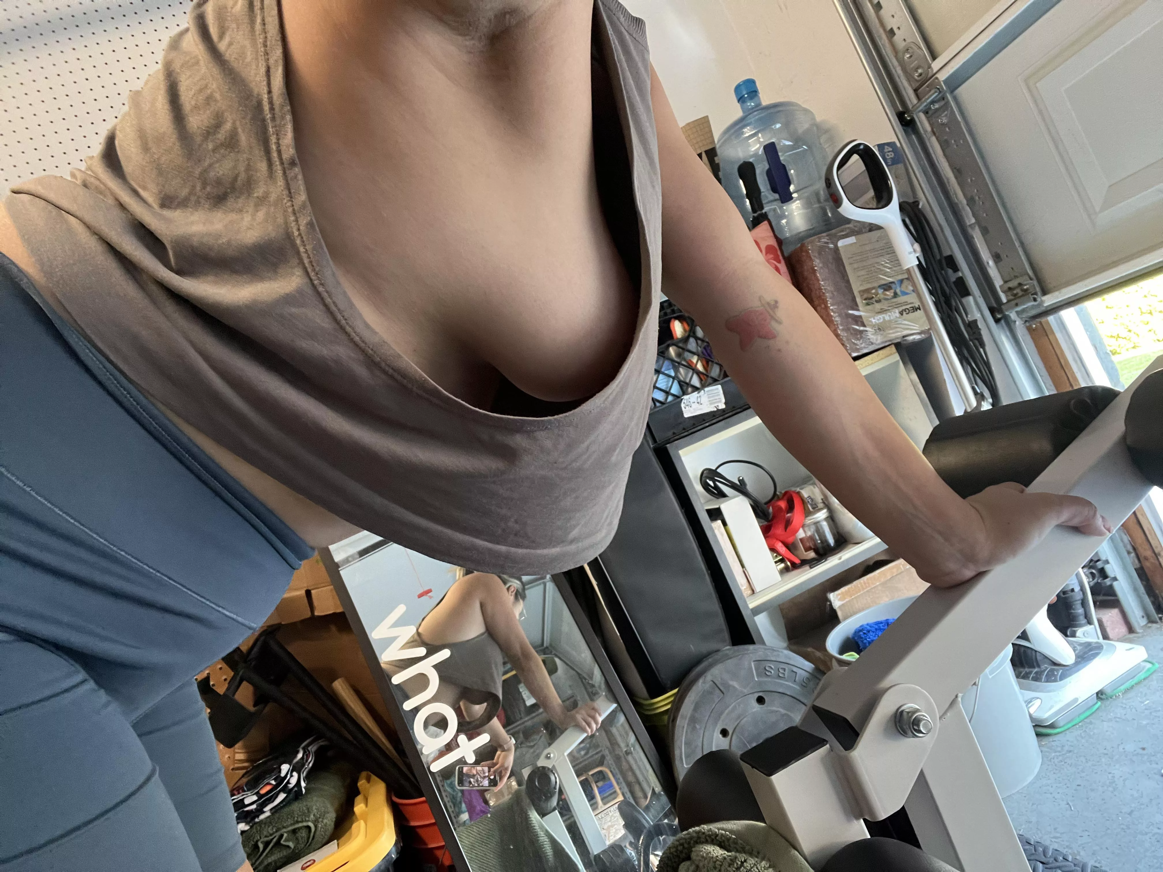 Zoom for the bonus titty 😝 posted by gemmacactus