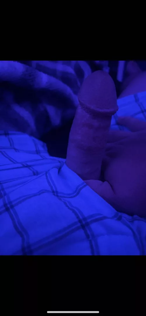 18 m anyone around age hmu by Good_Newspaper_8848