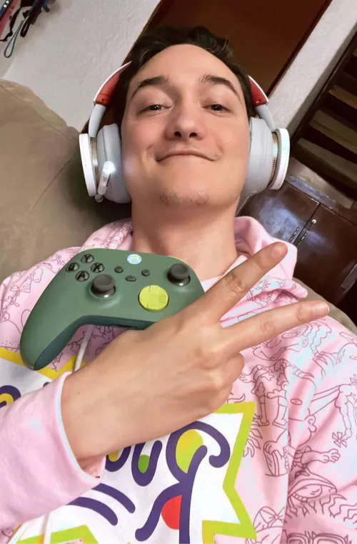 [36🇲🇽] laid back easy going guy searching dudes around my age to play Texas Chain Saw Massacre with. by klaumstraukur