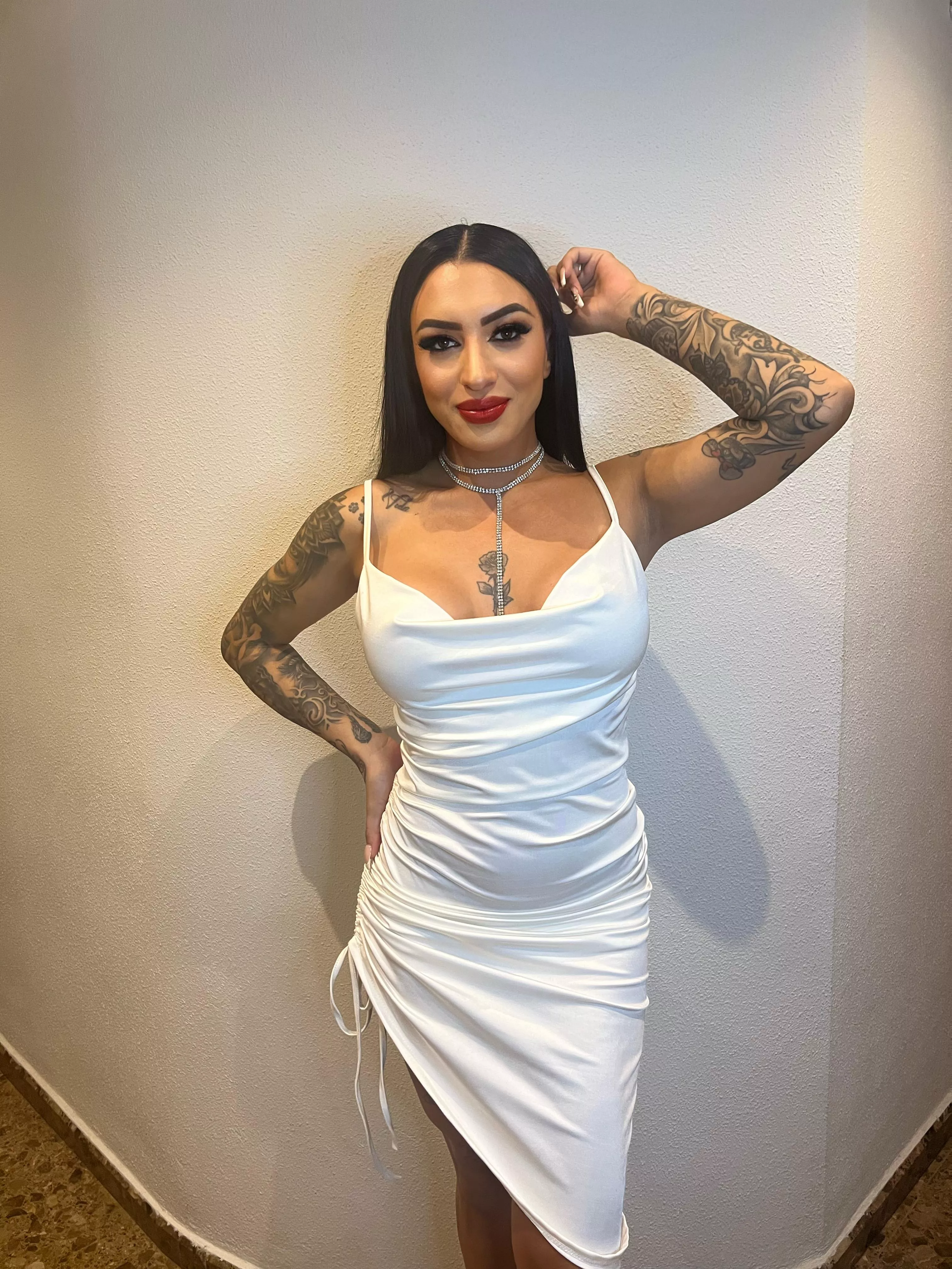 Are we gonna fuck with or without a condom?? do you want? posted by yunhatg546