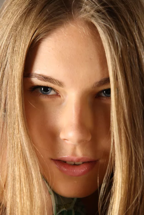 Beautiful eyes. by sticky1953