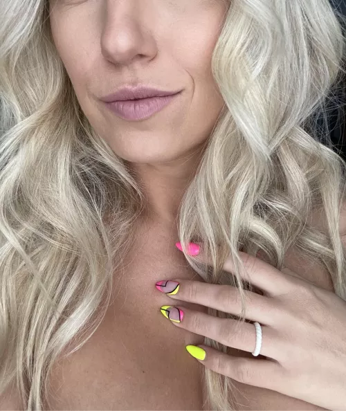 Blondes do it better! by Therok-789