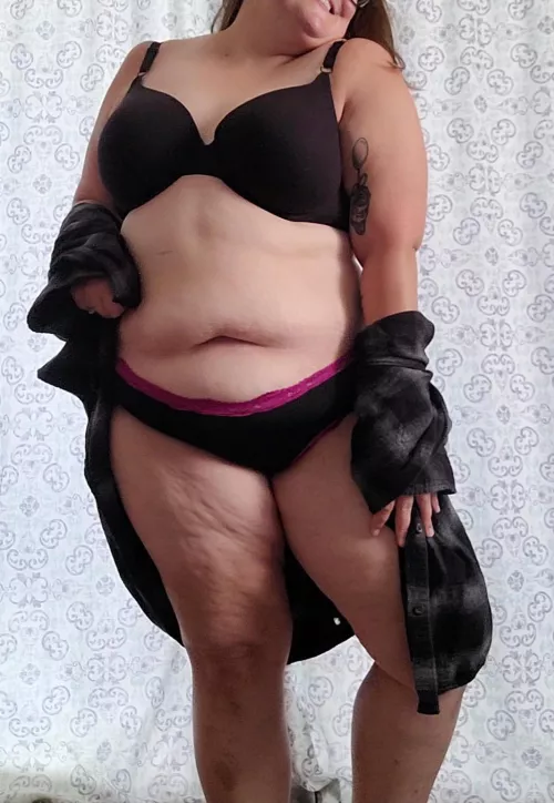 Cozy and sexy 😍 by Frecklefriend