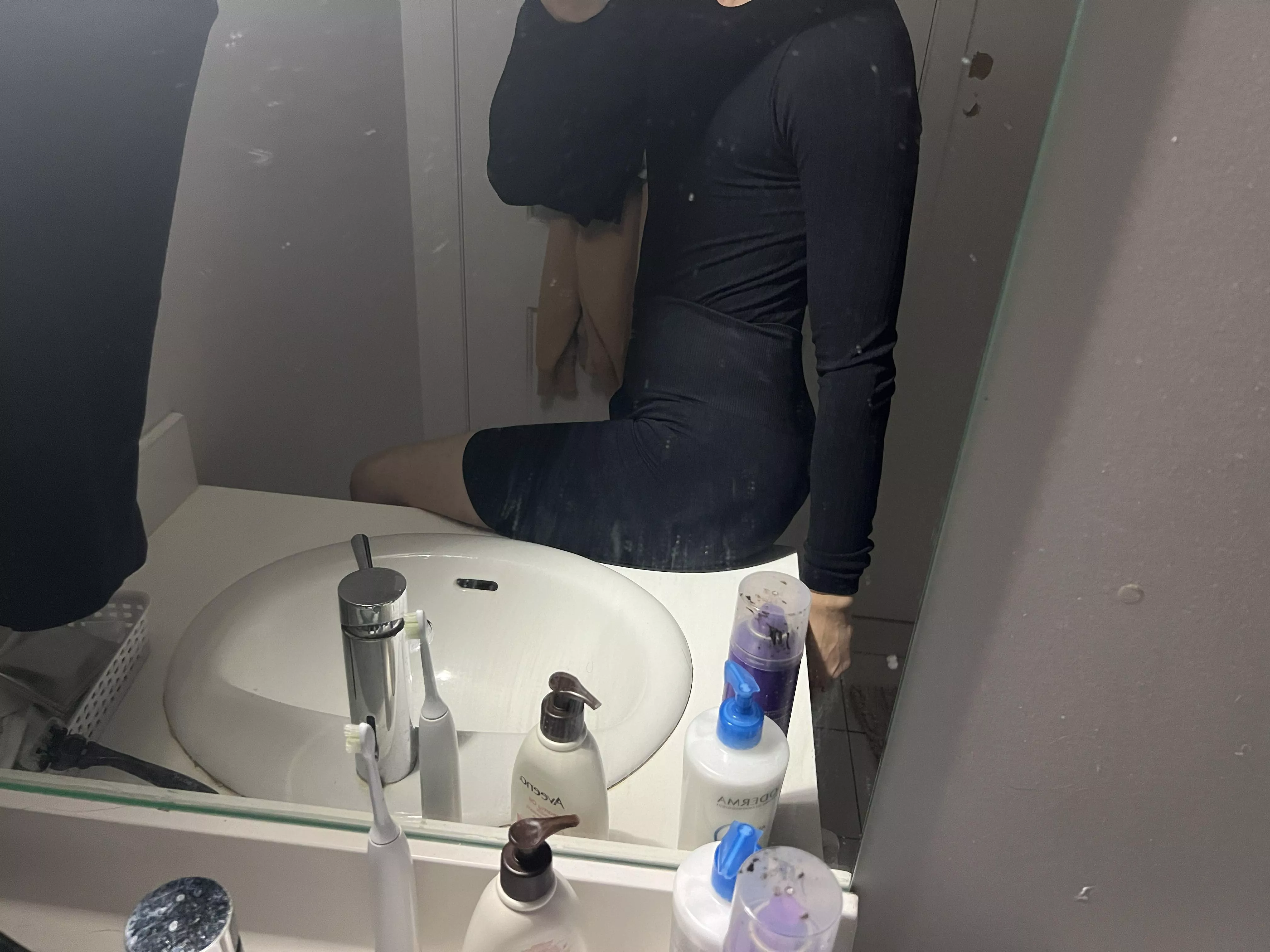 Do you want to undress me?🤭 posted by Naomichoifemboi