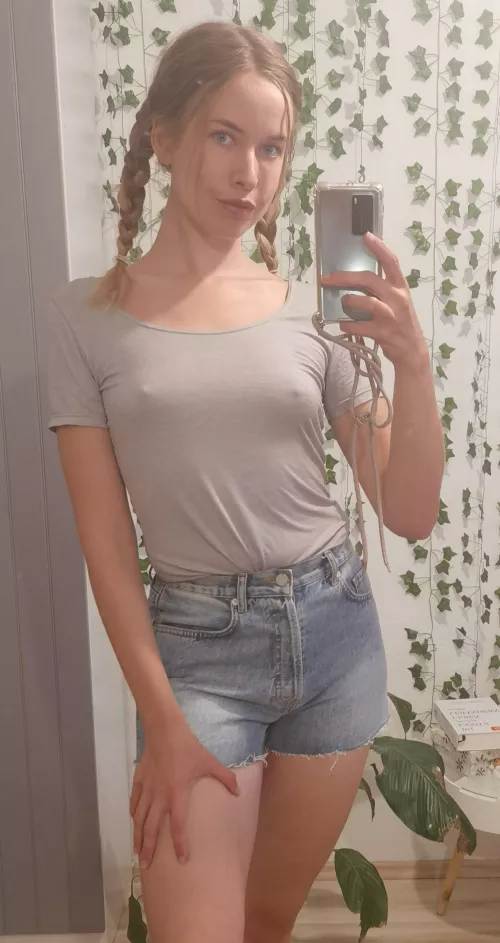 Everybody deserves a girlfriend who doesn't wear bras often by naturalgirl_mel