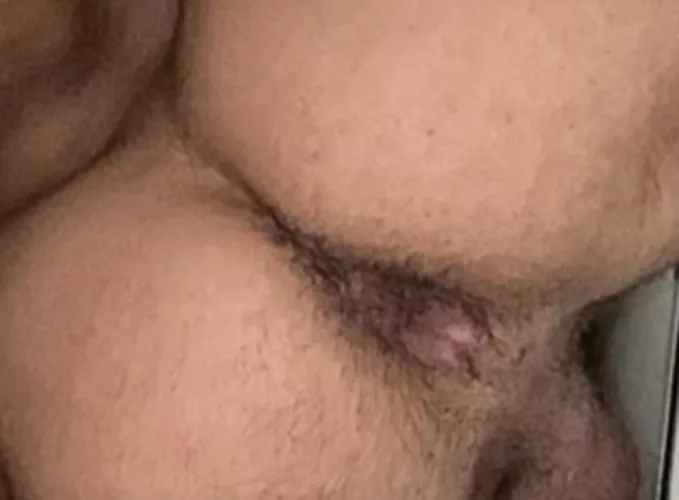 Gay daddy here - lookin fir younger fellas who want to show off on camera. by PerspectiveTimely467