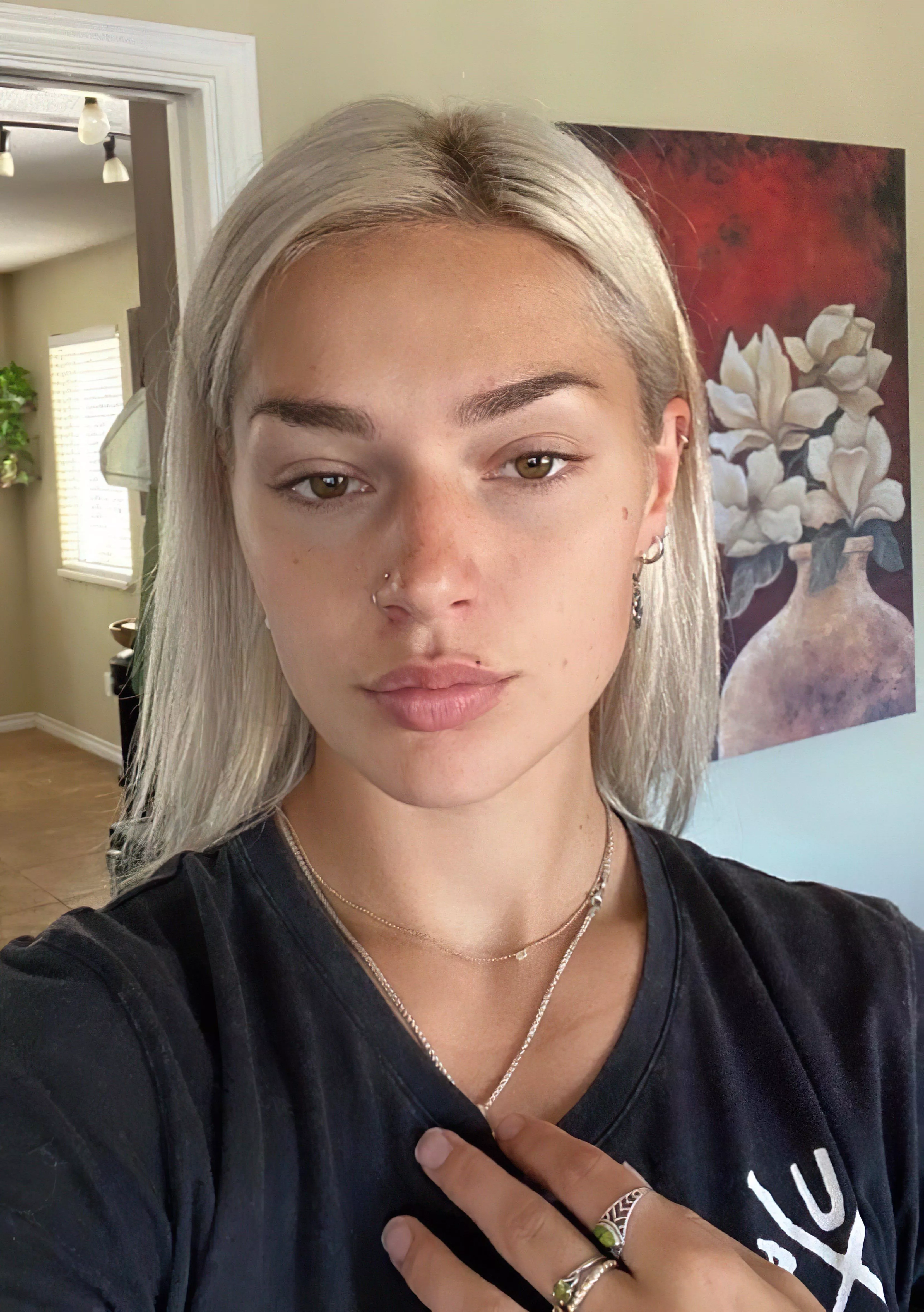 Georgia Ellenwood posted by cashmere1977-2