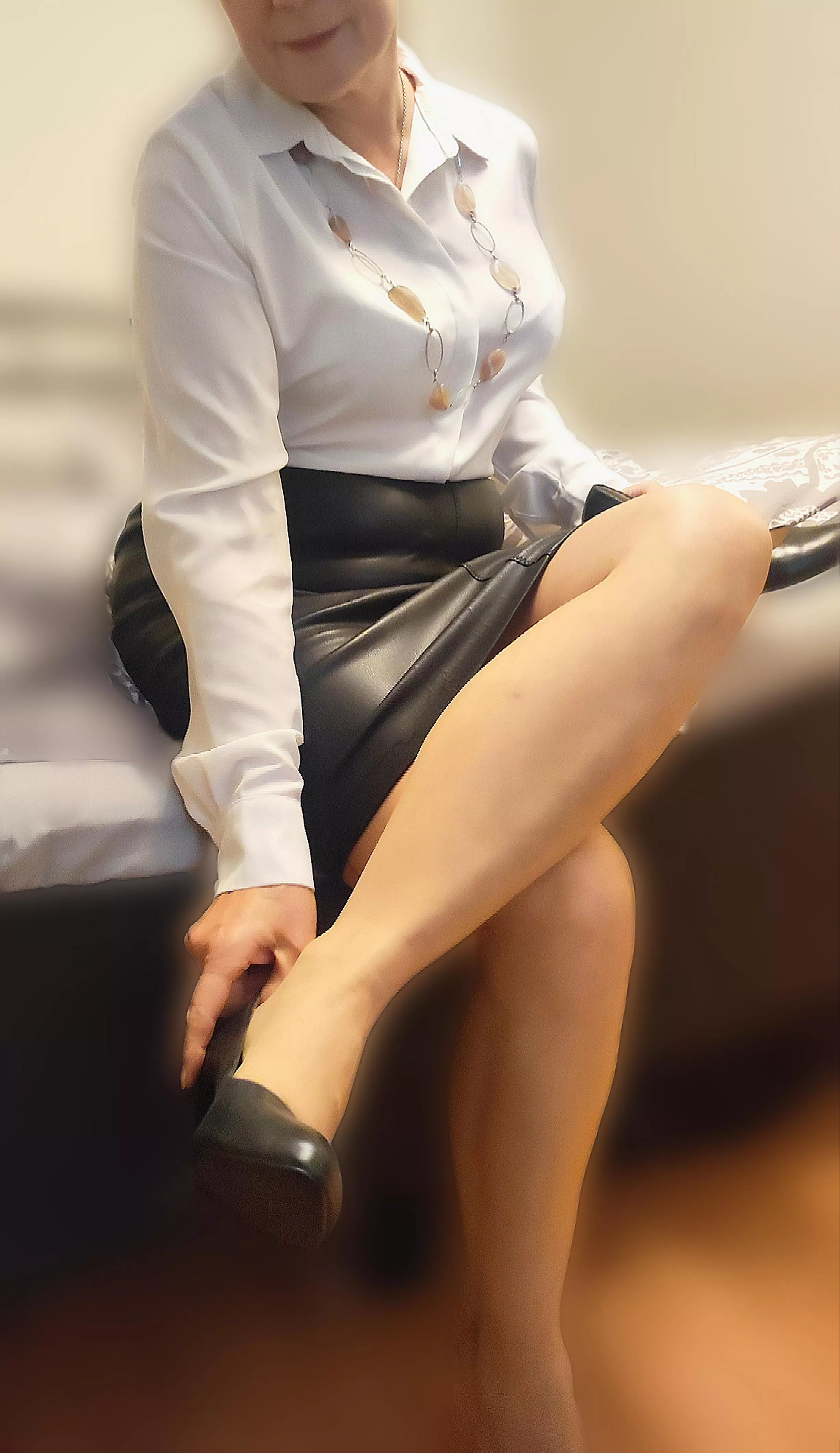 Going out for a date date with my boss, how do you like my outfit? posted by MadameSylwia