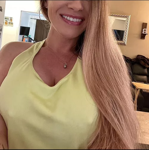 Hey, eyes… down ⬇️ by bri12starr