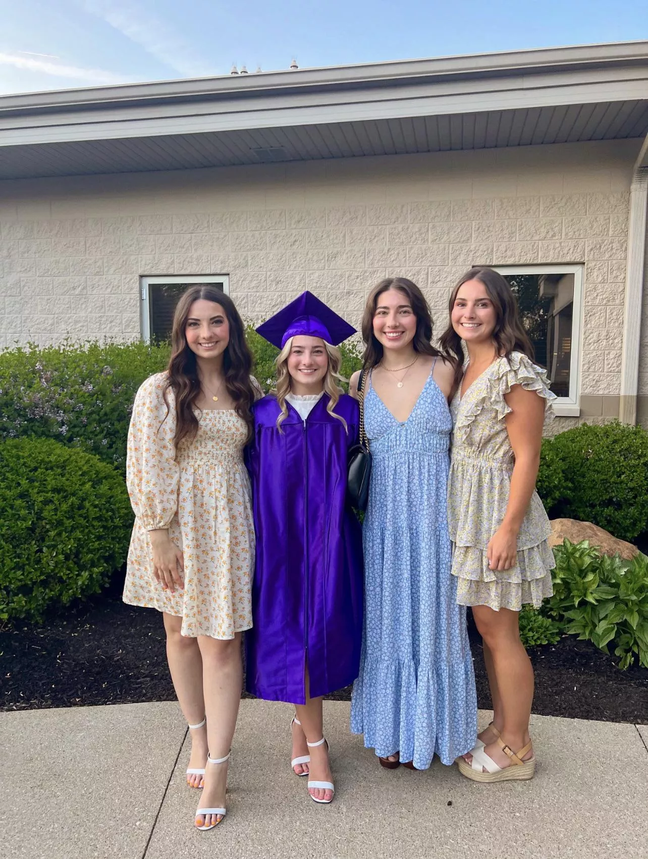 Hot dresses posted by BingB0ngBoi