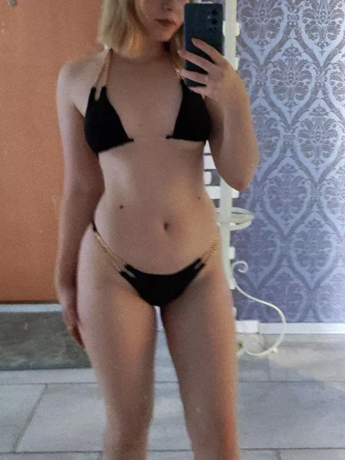 I want to see you jerk your dick looking at my picture by ofhannawithlove