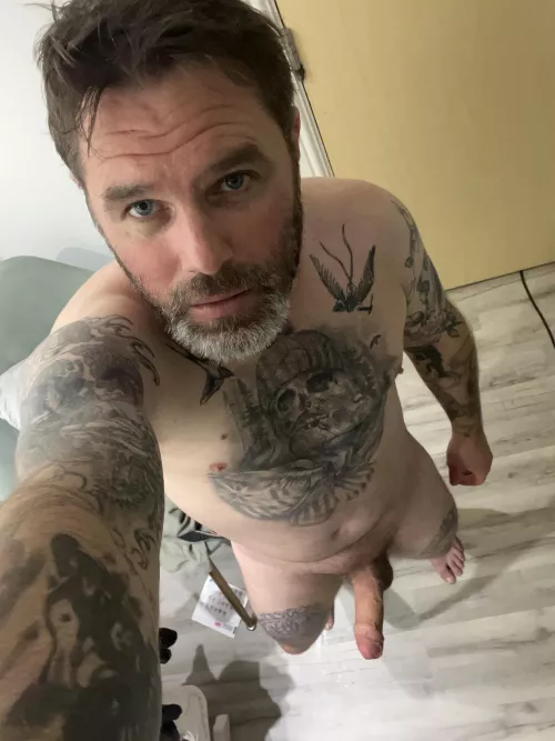 It’s so f in hot , me for the rest of the night by Effective-Voice5902