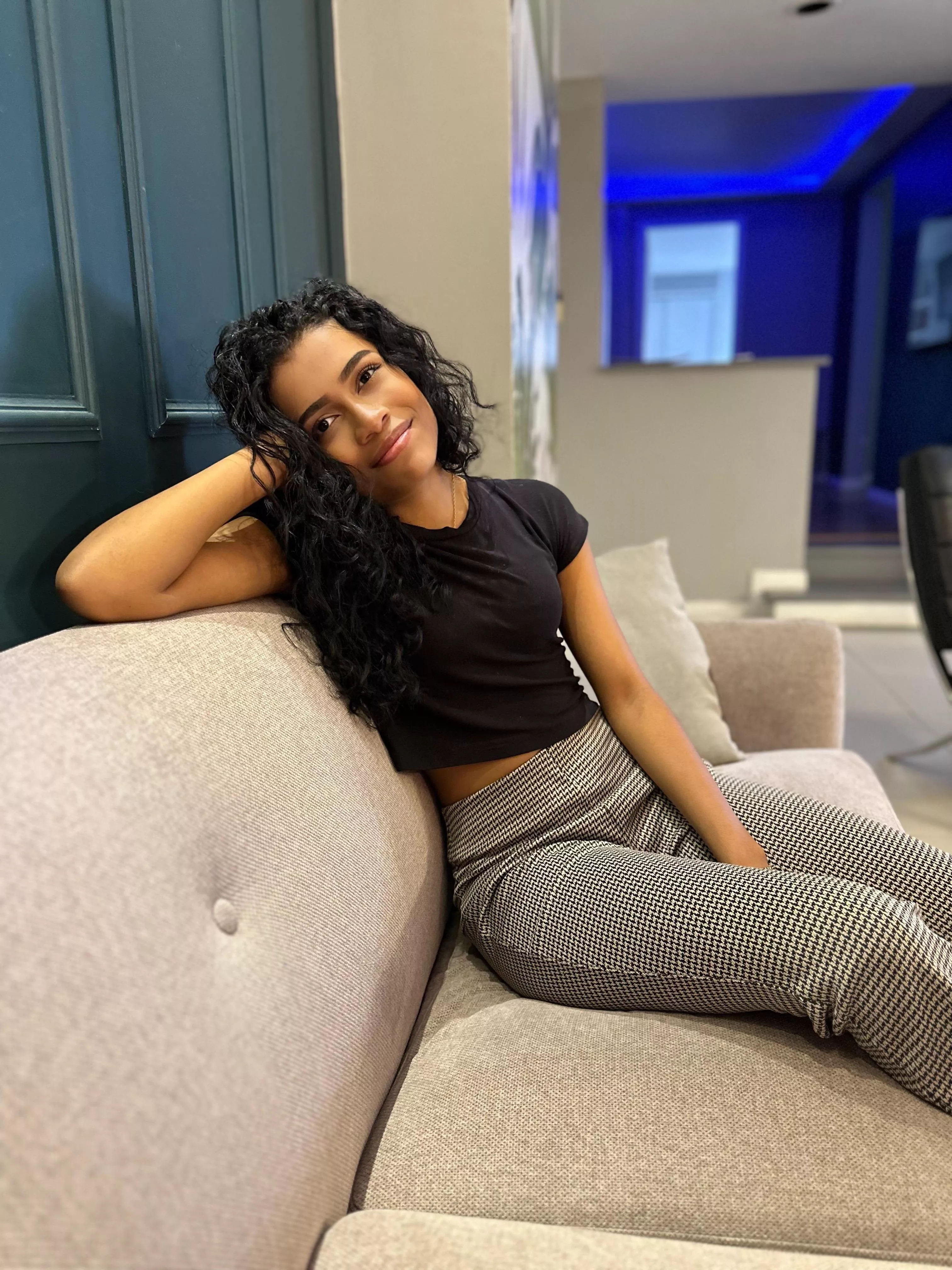 Just sitting here looking cute posted by auroraelisex