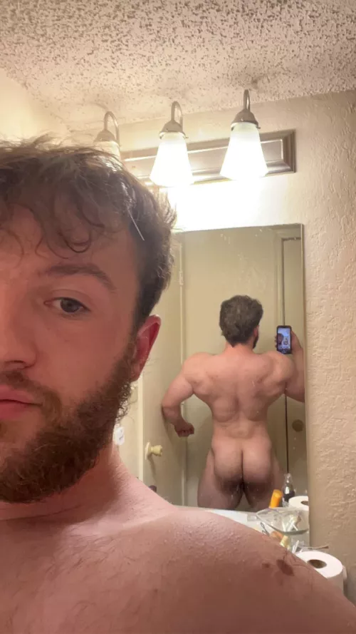 Kiss or smack by Musclestud101