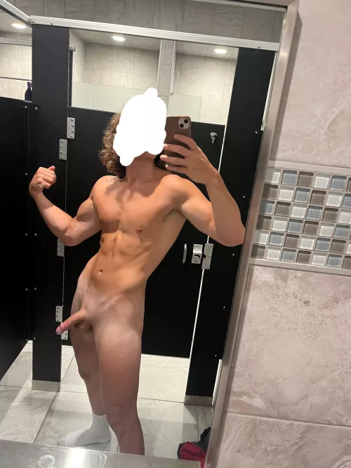 [m] post chest day! by YoungHungIntelect