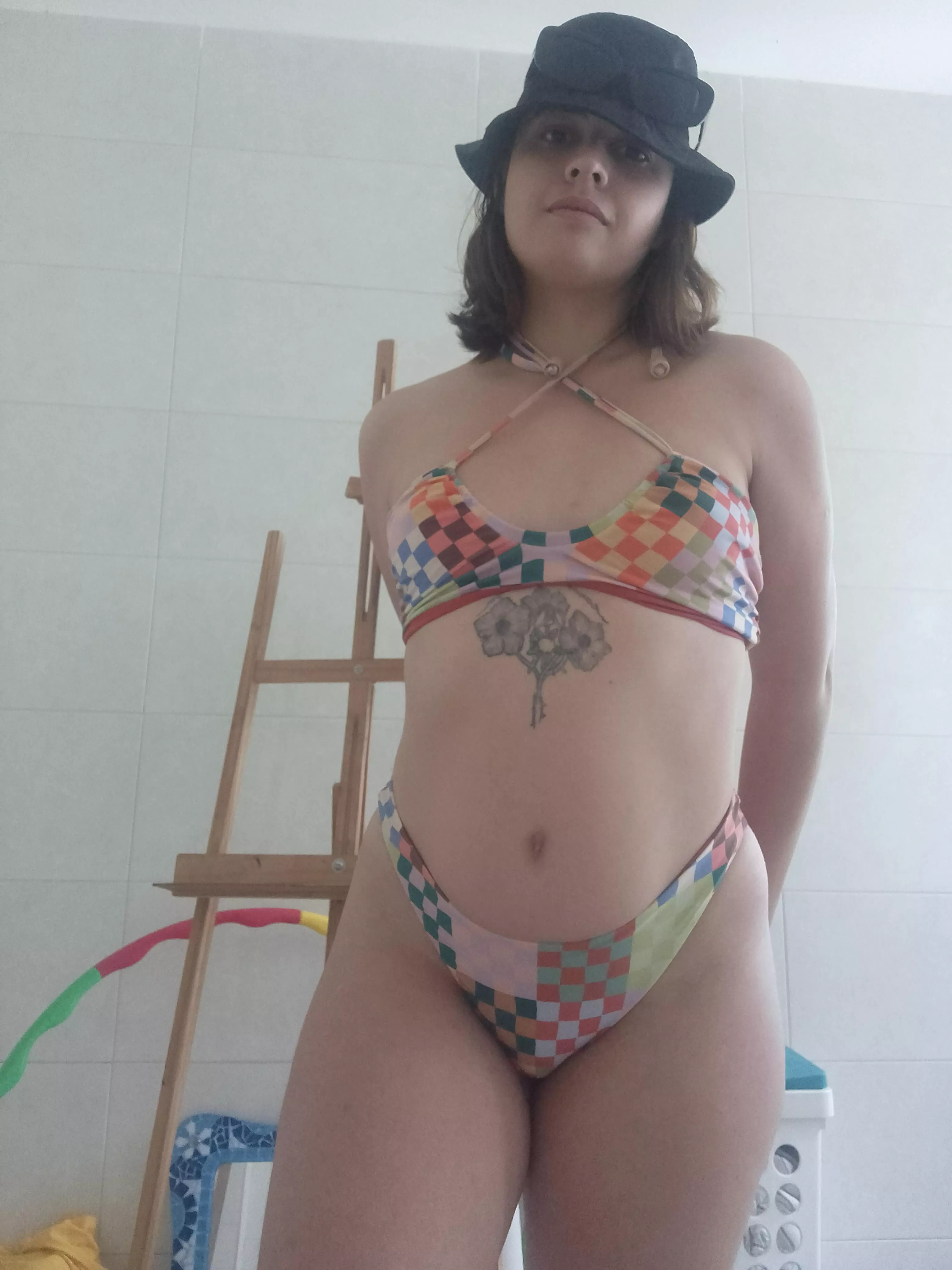 Should I go to the beach today? posted by timidoespalhafatoso